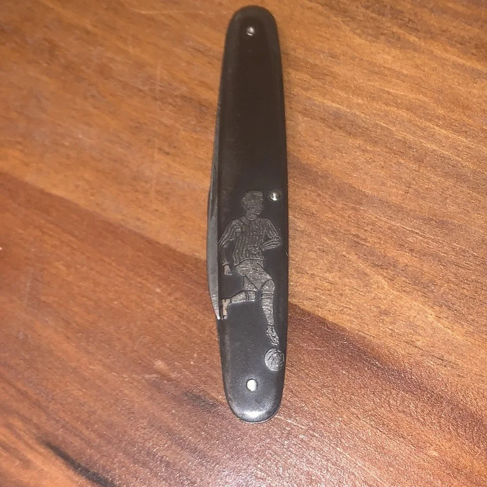 Vintage Hen & Rooster Logo 2 blade Folding Knife Engraved Soccer‎  Player READ